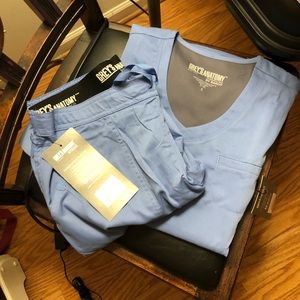 NWT Grey’s Anatomy scrub set